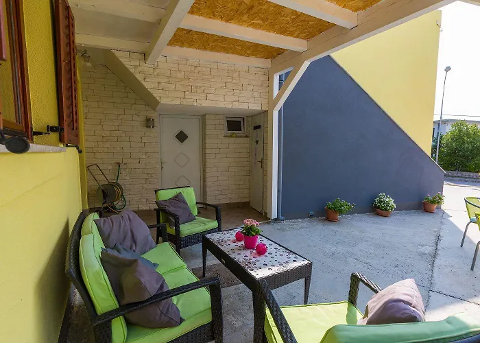 Mediterranes Mit Drei Terrassen, Grill, Wifi - Nur 500 Meter Zum Apartman *
