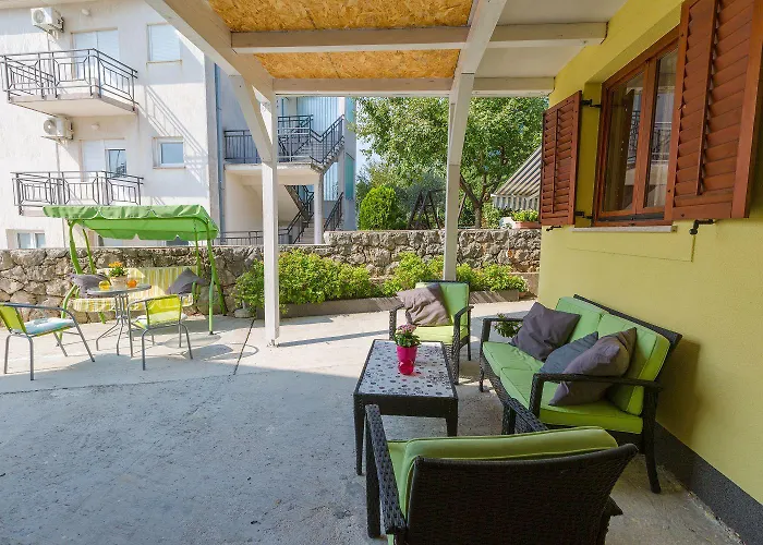Mediterranes Mit Drei Terrassen, Grill, Wifi - Nur 500 Meter Zum Apartman *