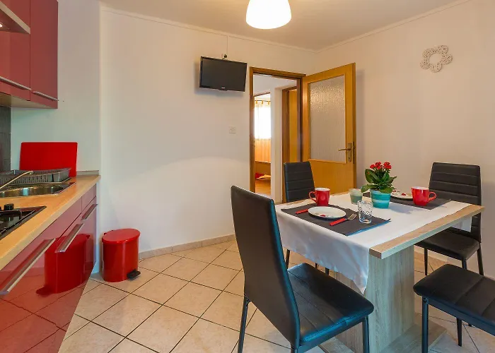 Mediterranes Mit Drei Terrassen, Grill, Wifi - Nur 500 Meter Zum Crikvenica