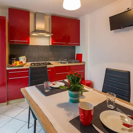 Mediterranes Mit Drei Terrassen, Grill, Wifi - Nur 500 Meter Zum *