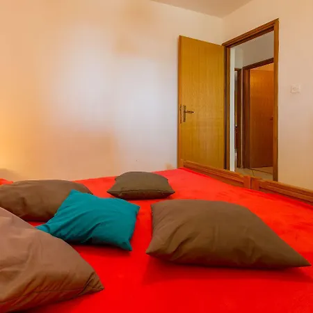 Apartment Mediterranes Mit Drei Terrassen, Grill, Wifi - Nur 500 Meter Zum