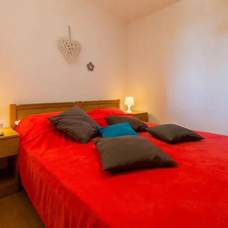 Mediterranes Mit Drei Terrassen, Grill, Wifi - Nur 500 Meter Zum *