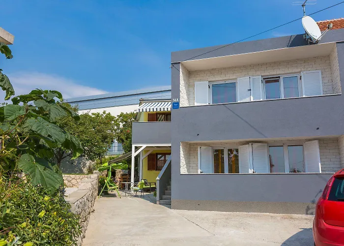Mediterranes Mit Drei Terrassen, Grill, Wifi - Nur 500 Meter Zum Crikvenica